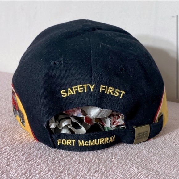 Vintage Black Yellow Embroidered Lakeshore Contracting Hat - Picture 4 of 11